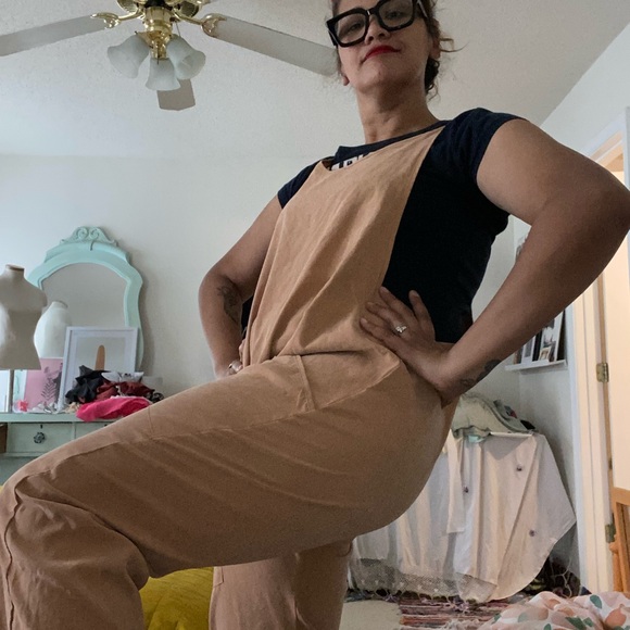 ⭐️I love this jumpsuit!! Earthy orange hue. - Picture 10 of 12